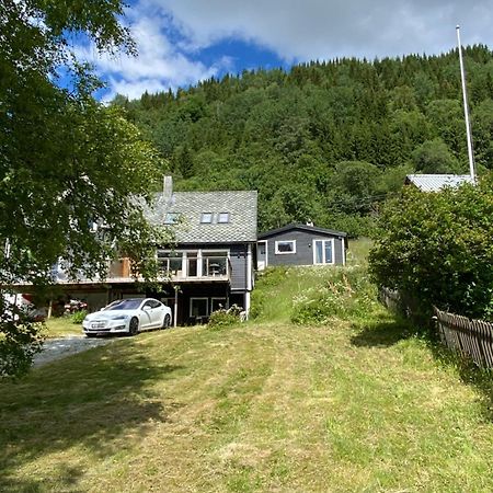 Voss- Oppheim Suite Private Cozy Cabin Vossestrand Luaran gambar